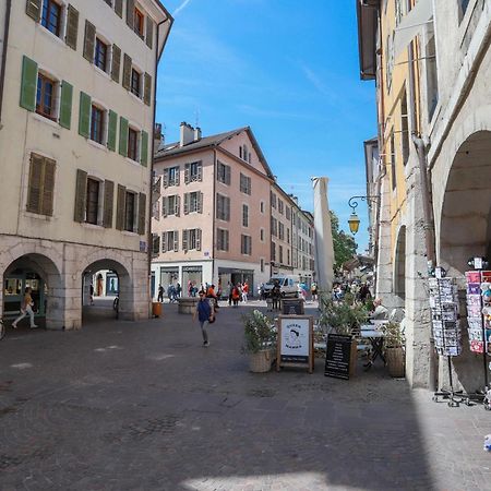 Nid Douillet Bed & Breakfast Annecy Bagian luar foto