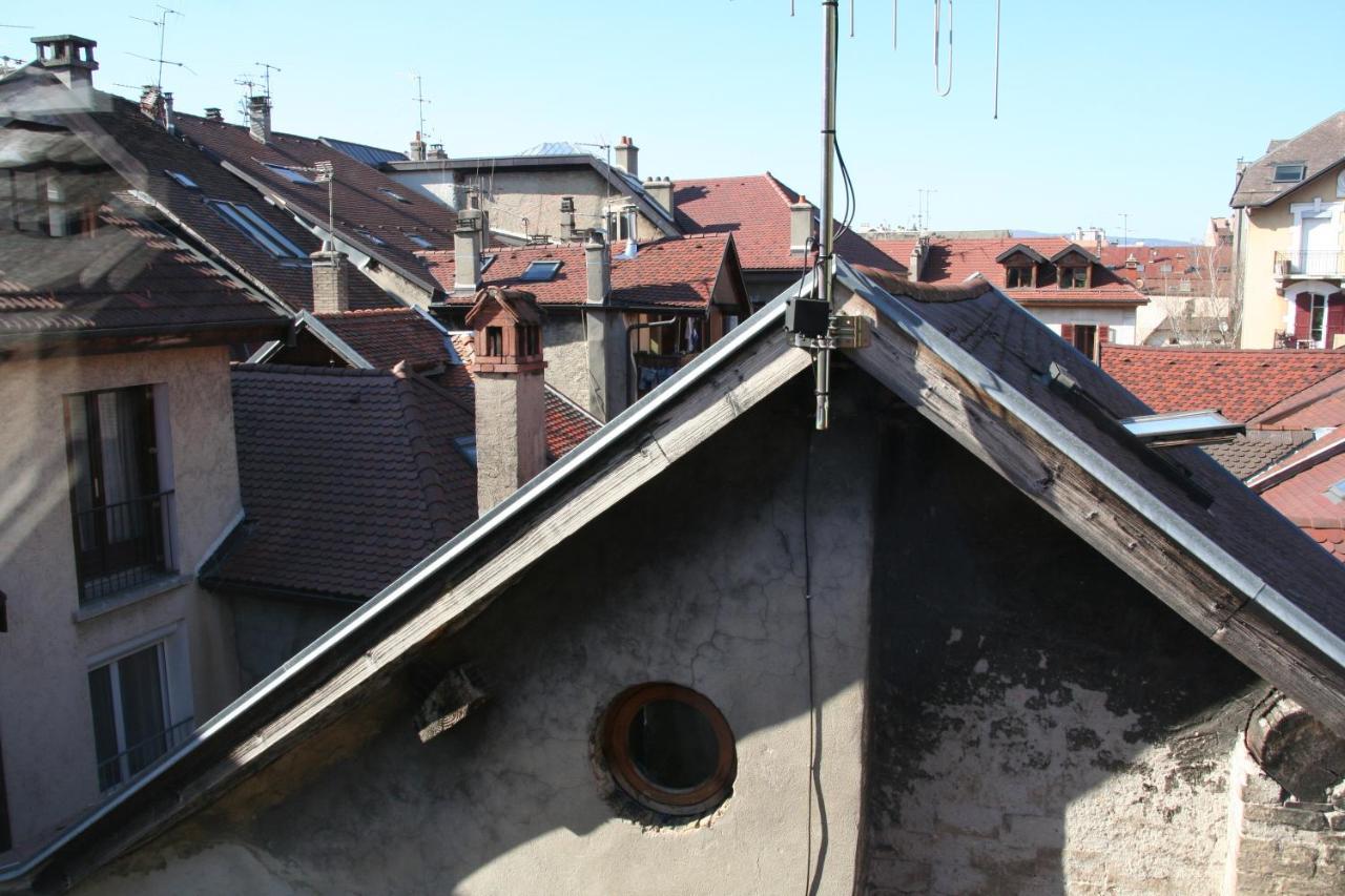Nid Douillet Bed & Breakfast Annecy Bagian luar foto