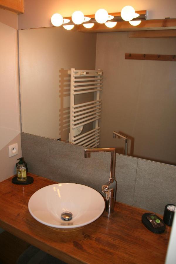 Nid Douillet Bed & Breakfast Annecy Bagian luar foto