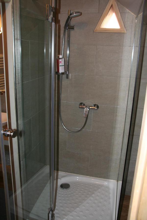 Nid Douillet Bed & Breakfast Annecy Bagian luar foto
