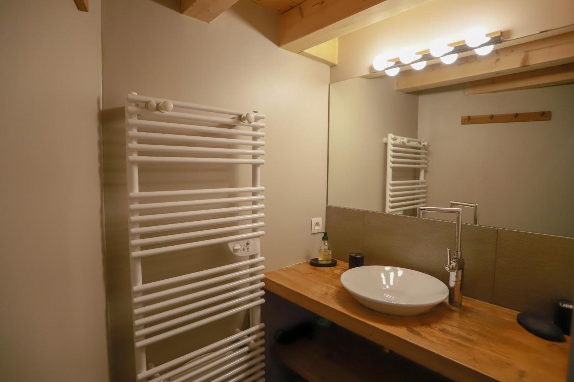 Nid Douillet Bed & Breakfast Annecy Bagian luar foto