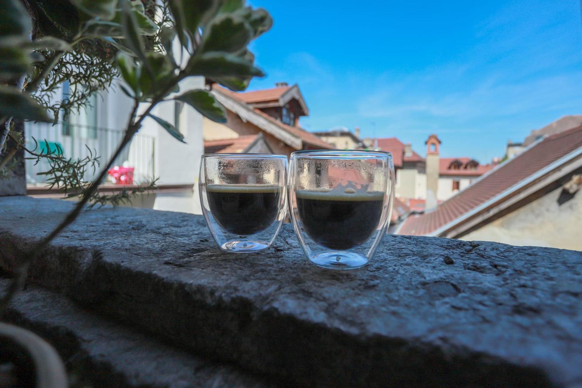 Nid Douillet Bed & Breakfast Annecy Bagian luar foto