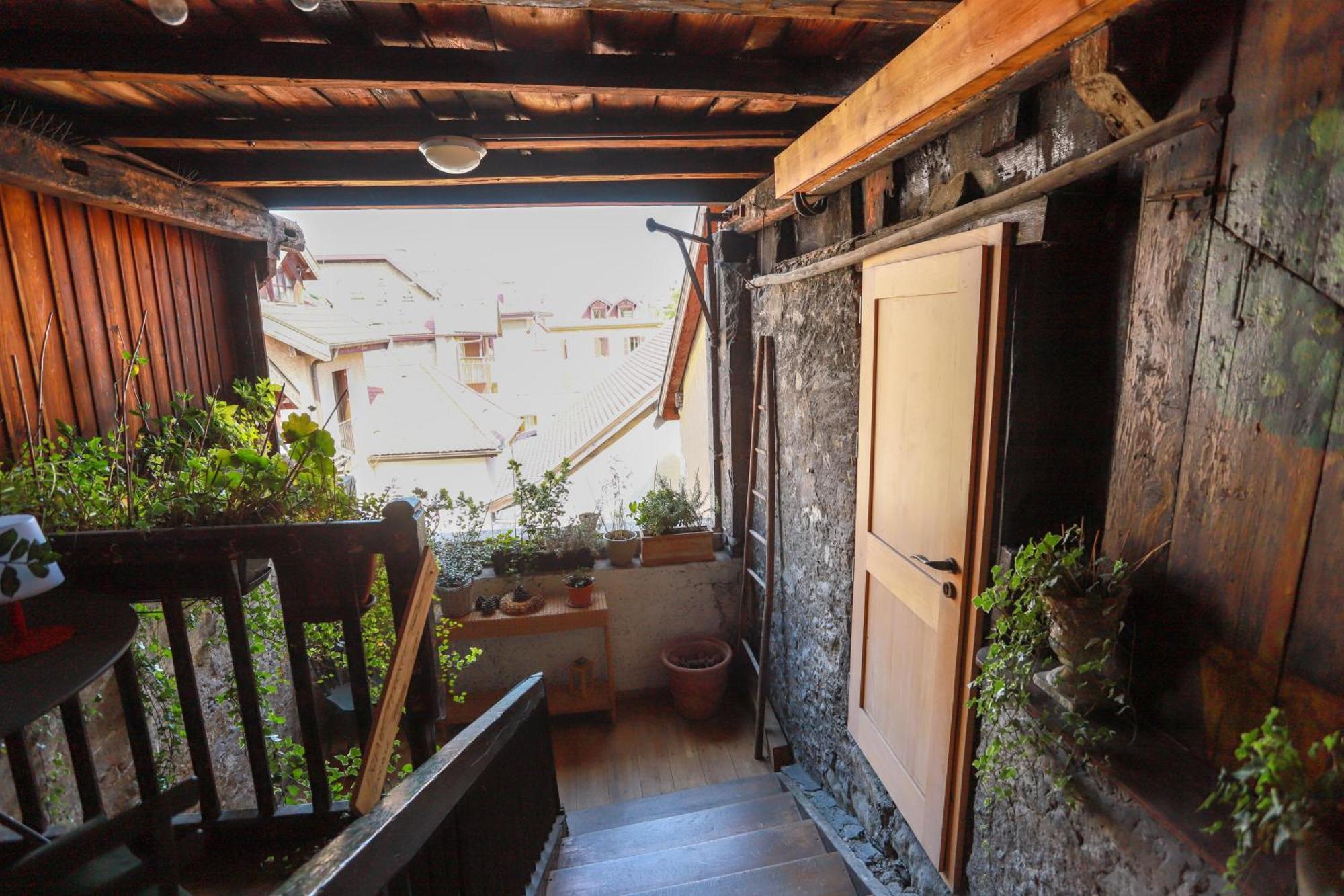 Nid Douillet Bed & Breakfast Annecy Bagian luar foto
