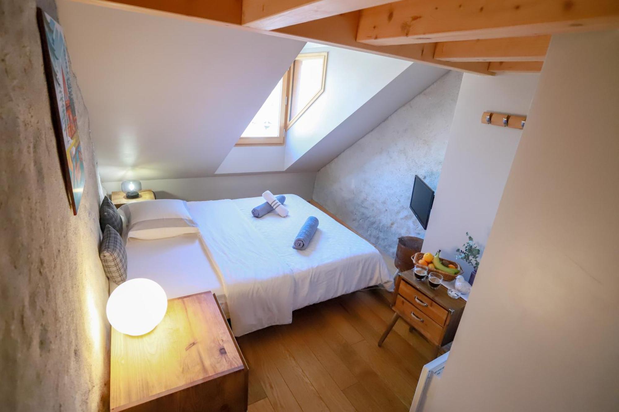 Nid Douillet Bed & Breakfast Annecy Bagian luar foto