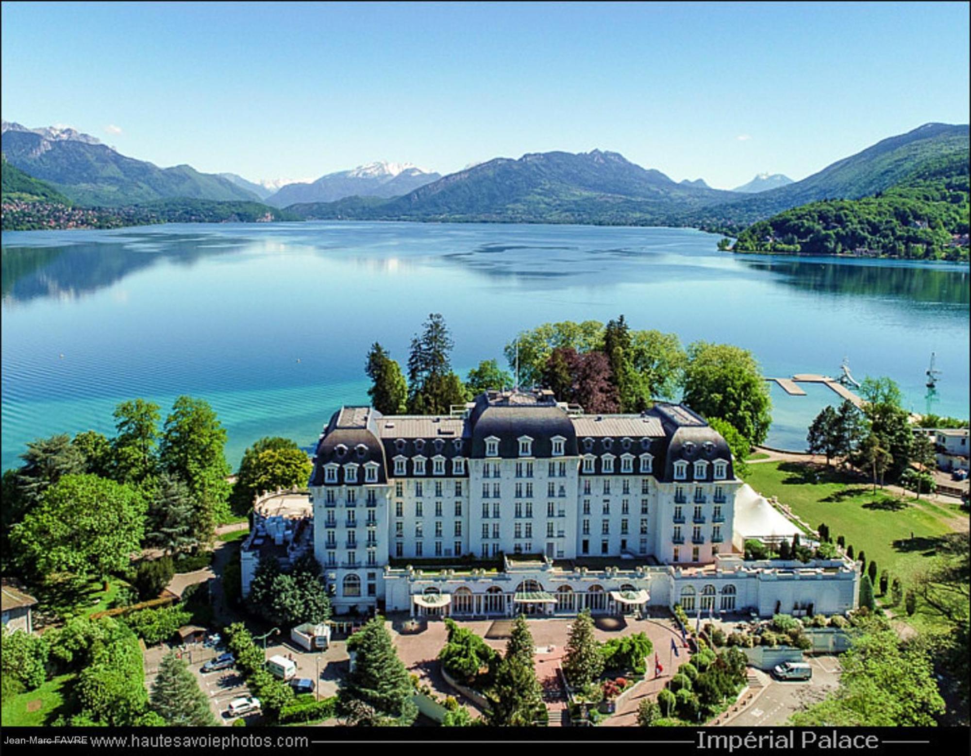 Nid Douillet Bed & Breakfast Annecy Bagian luar foto